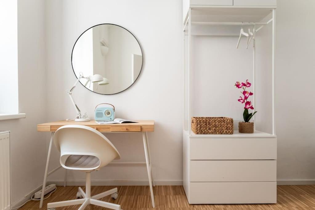 Pristine 1Br Steps From City By Hm 비엔나 외부 사진