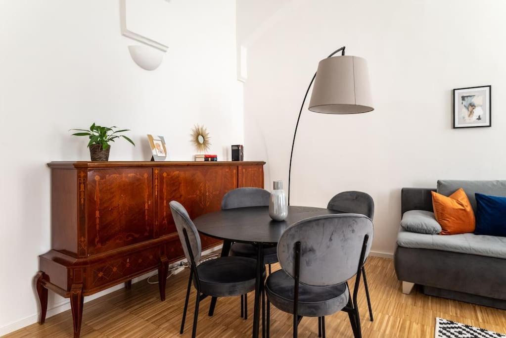 Pristine 1Br Steps From City By Hm 비엔나 외부 사진